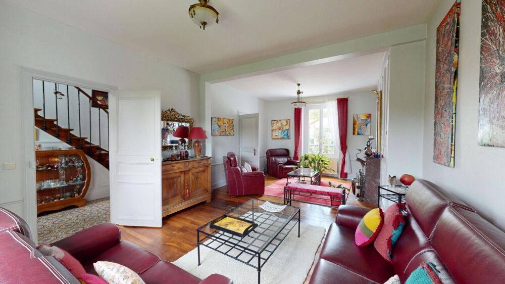 Vente Maison MAISON BOURGEOISE  229 M2 + dépendance 155 m2 PRIX  467900 Jouy sur morin