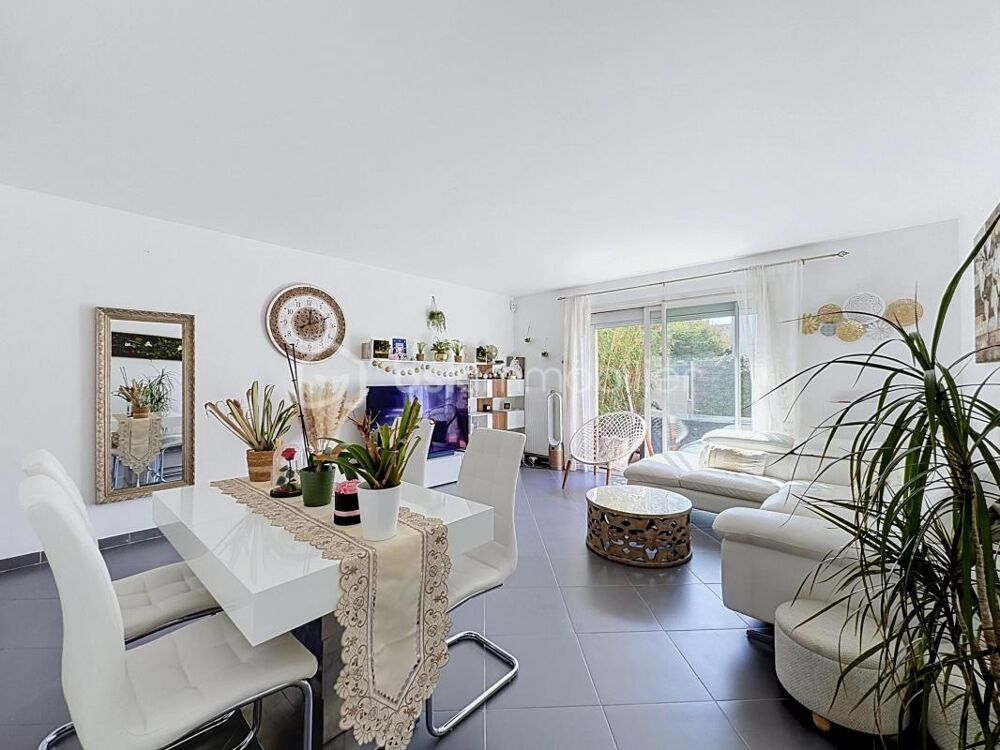 Maison familiale 90 m²  3 chambres  Grand séjour  Cuisine indépendante équipée  Terrain 30 m²