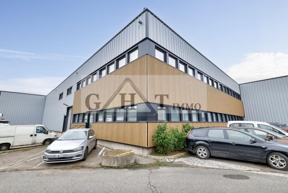   Entrepôt avec bureaux à louer Villeneuve la garenne