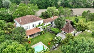  Proprit/chteau  vendre 5 pices 230 m