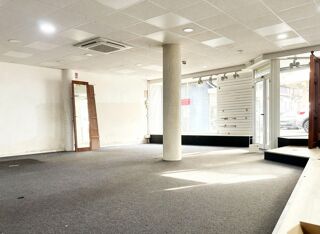  Immeuble à vendre 5 pièces 320 m²