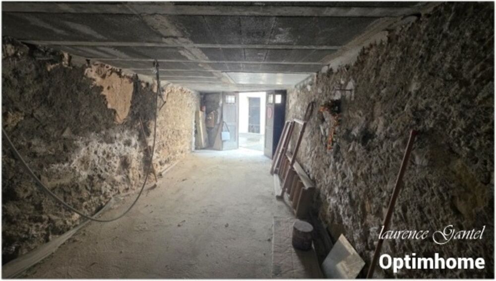 Maison de village à terminer  59 m²  Un projet à imaginer au coeur dun cadre exceptionnel