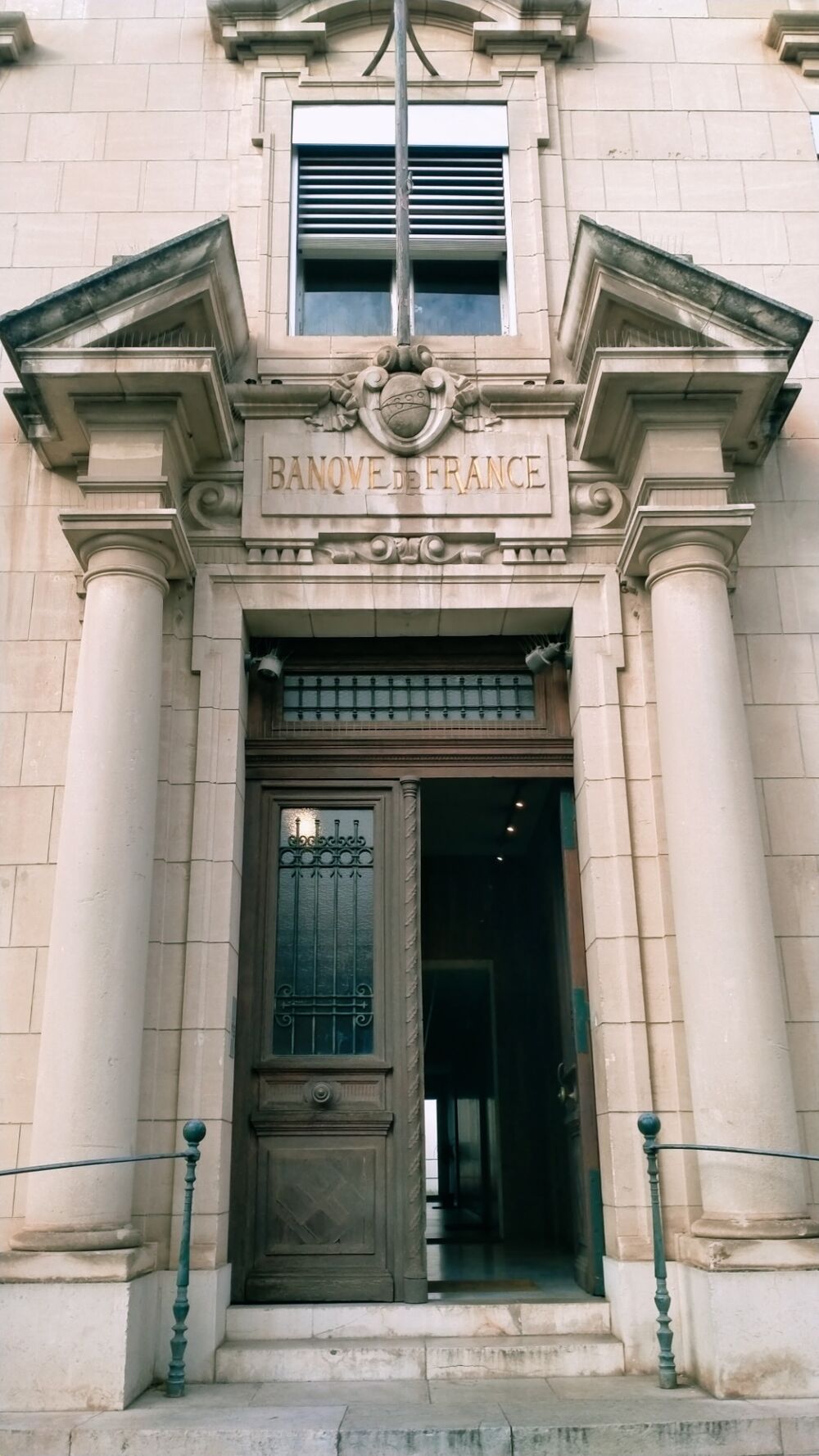   BUREAU  DE PRESTIGE À LOUER 55m2 – ANCIENNE BANQUE DE FRANCE DRAGUIGNAN (83) 