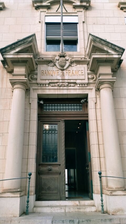 BUREAU  DE PRESTIGE &Agrave; LOUER 55m2 – ANCIENNE BANQUE DE FRANCE DRAGUIGNAN (83) 755 83300 Draguignan