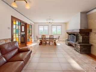  Maison � vendre 9 pi�ces 210 m�