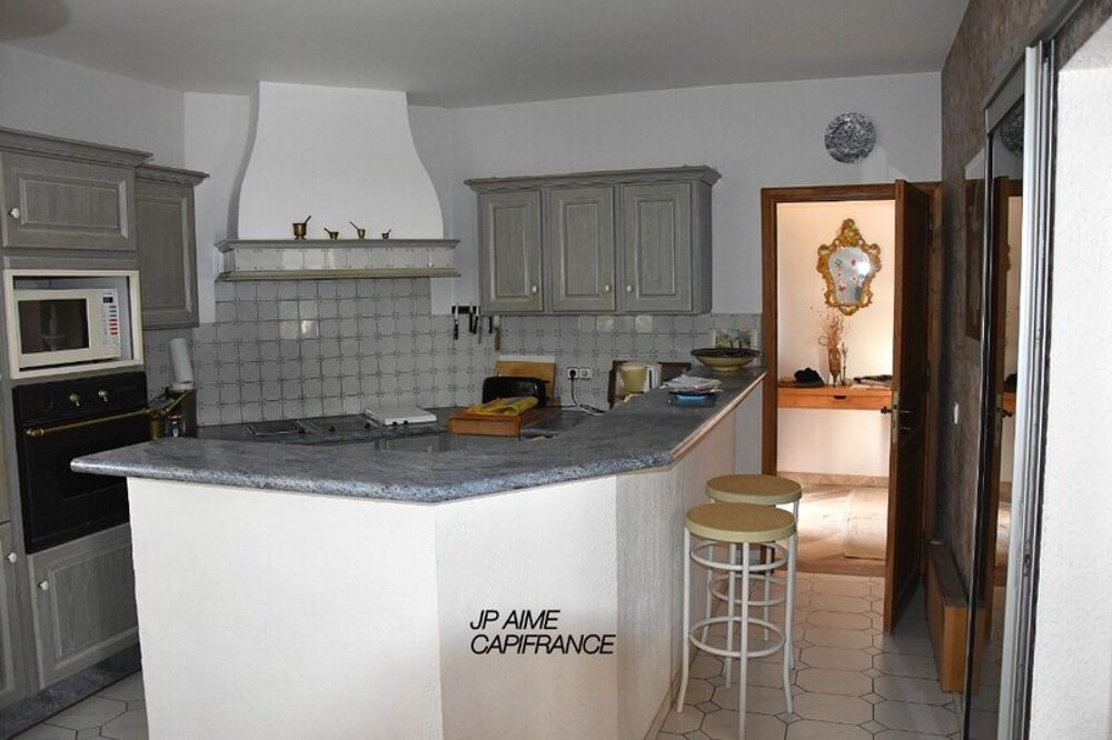 Dpt Gard (30), à vendre BAGNOLS SUR CEZE maison d'architecte de 200 m² avec piscine couverte et aménagements indépendants pour p