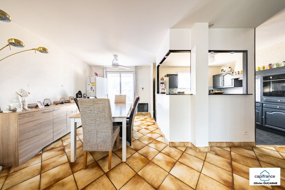 Maison louée à vendre, 6 pièces GENLIS (21) pour investisseur, 4 chambres, terrain arboré et garage