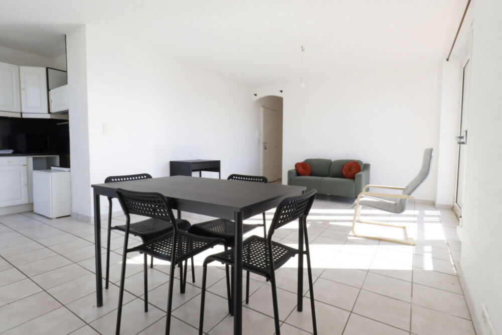 Location Appartement Dpt Bouches du Rhône (13), à louer MARSEILLE 9EME ARRONDISSEMENT appartement T3 meublé de 57m²avec balcons Marseille 9