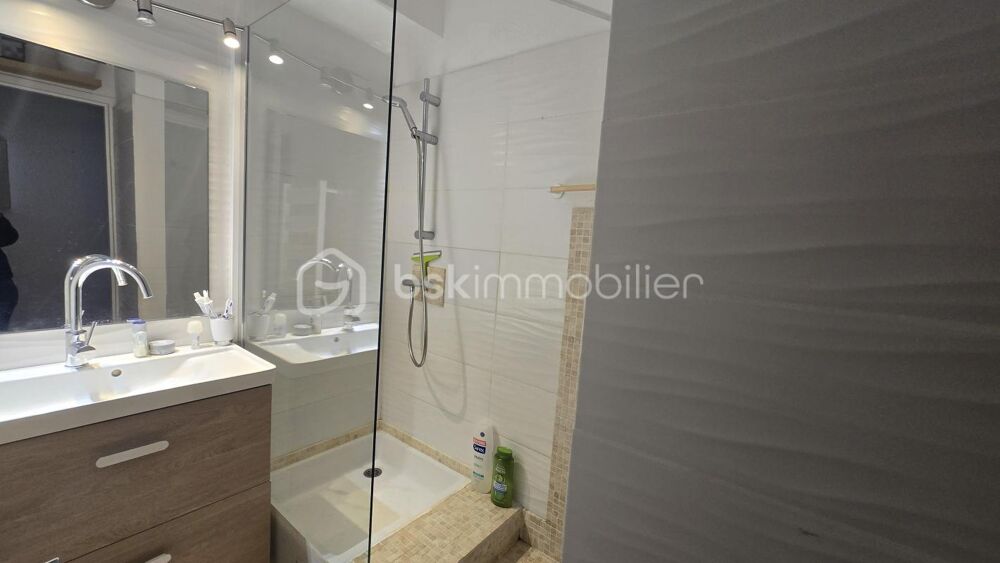 APPARTEMENT VUE ÉTANG ET EXTERIEUR