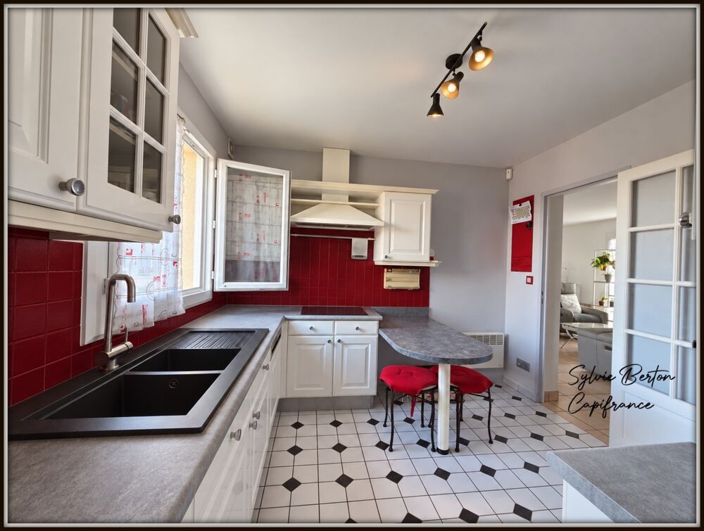 MESSY  BELLE MAISON FAMILIALE DE 104 M²  6 PIÈCES  4 CHAMBRES  GARAGE - JARDIN AVEC VUE SUR LES CHAMPS