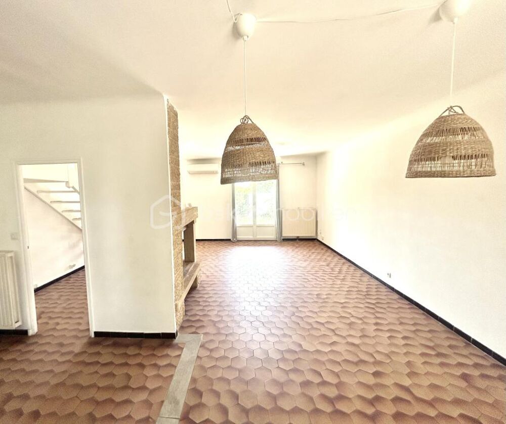Location Maison À louer – Jolie maison T4 avec jardin et grand garage à Arles Arles