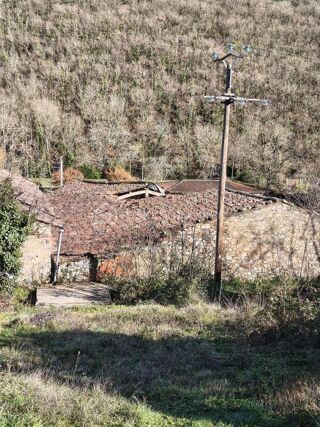  Remise / Grange � vendre 5 pi�ces 250 m�