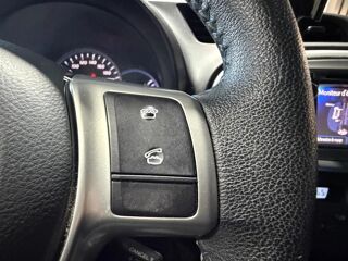 Yaris 1.5 VVTi 16V HSD Hybrid 100h E-CVT 75 cv Bo&icirc;te auto 2014 occasion 85190 Venansault