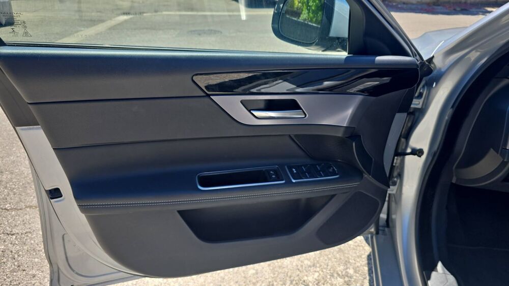 XF 2.0 D 240 AWD BVA8 R-Sport 2018 occasion 83160 La Valette Du Var