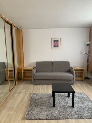  Appartement à louer 1 pièce 32 m²