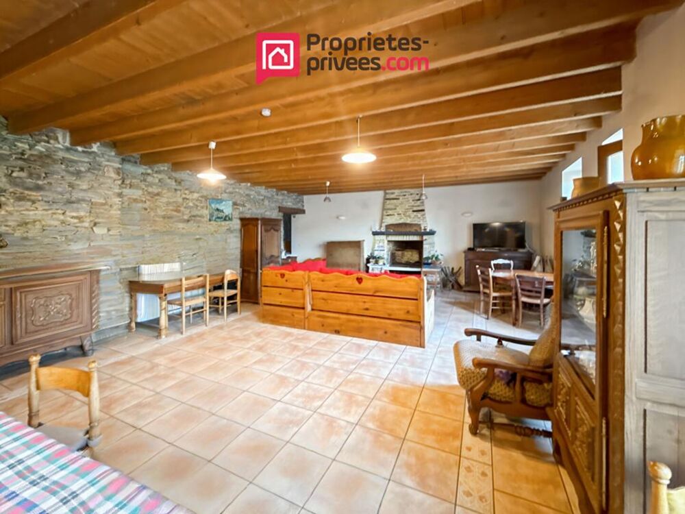 Corps de ferme Soudan 8 pièce(s) 2 Maisons de165 m2 et de 85m², 11 hectares de terrain