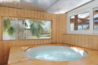  Maison à vendre 15 + pièces 606 m²