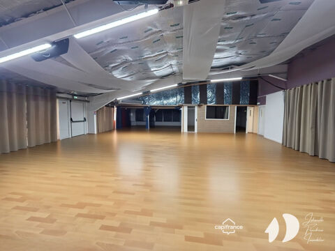 Bureau/local - plateau de 160 m&sup2; � Id&eacute;alement situ&eacute; &agrave; Jarry 2500 97122 Baie mahault