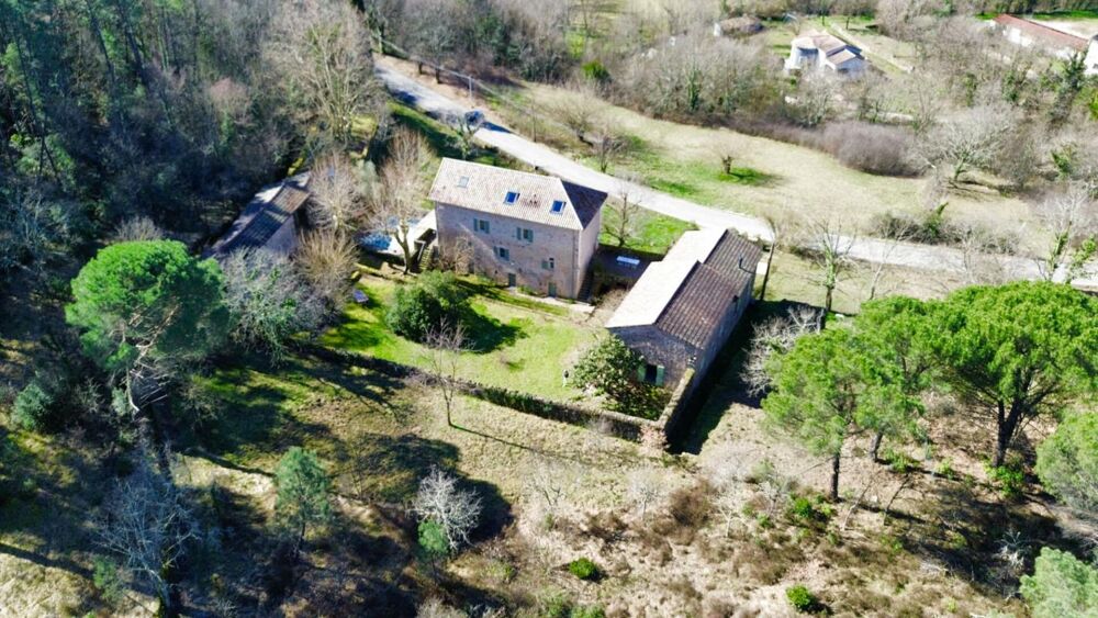 � vendre  Propri�t�/ch�teau Chassiers (07110)