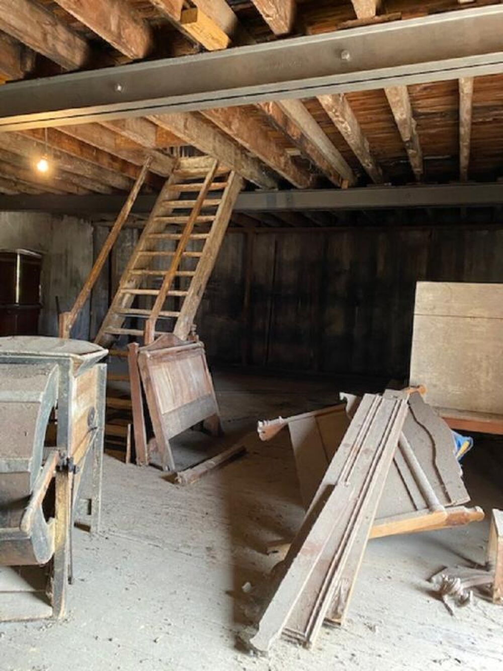 Vente Remise/Grange CAVE 400 m� SUR 2 ETAGES AVEC TOIT TERRASSE Cambieure