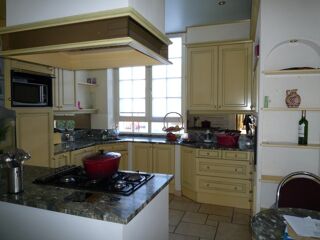  Propri�t�/ch�teau � vendre 15 + pi�ces 750 m�