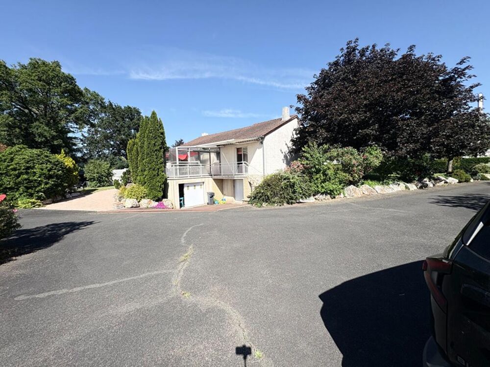 Maison de plain pied sur sous-sol 2 000 m²