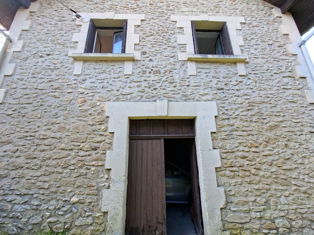 Maison à vendre centre Le Bugue avec garage (24)