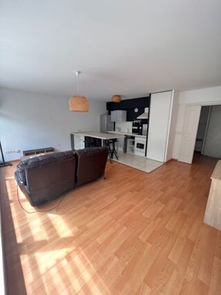  Appartement à louer 3 pièces 63 m²