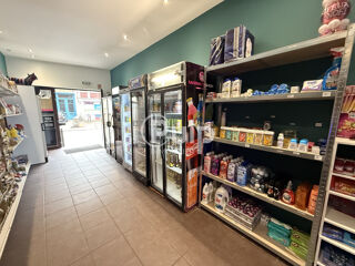  Immeuble � vendre 14 pi�ces 180 m�