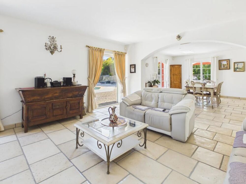 � vendre  Villa Montauroux (83440)