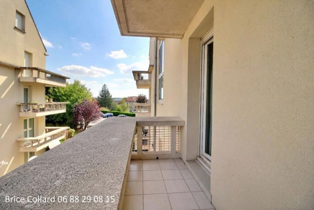 60300 SENLIS Appartement T2 avec balcon, cave et parking