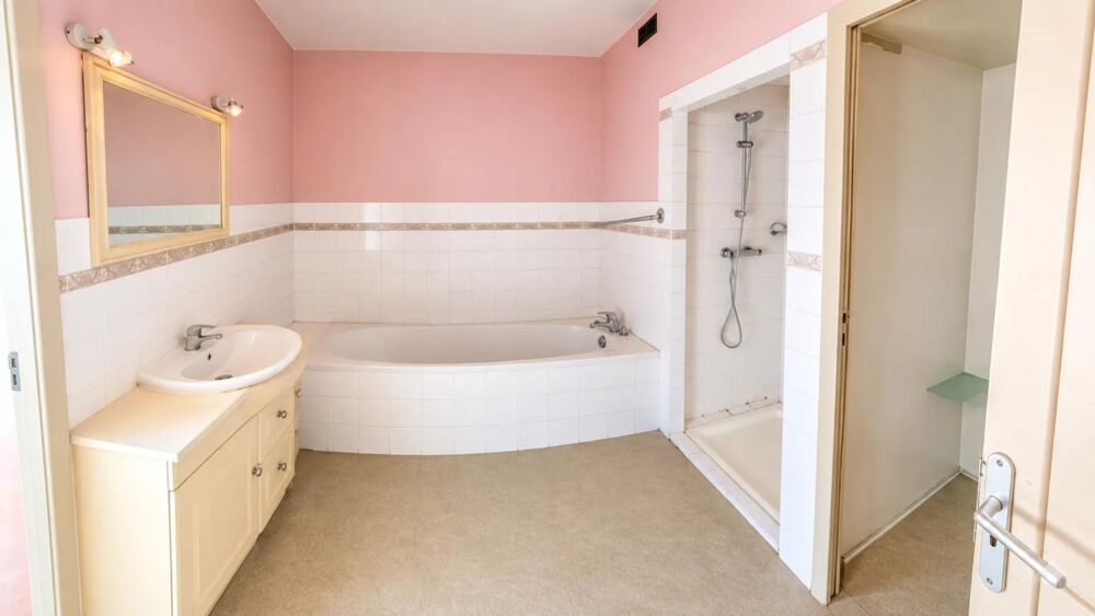Vente Maison Maison de 6 pièces de 173 m² à Villers-lès-Luxeuil Villers les luxeuil