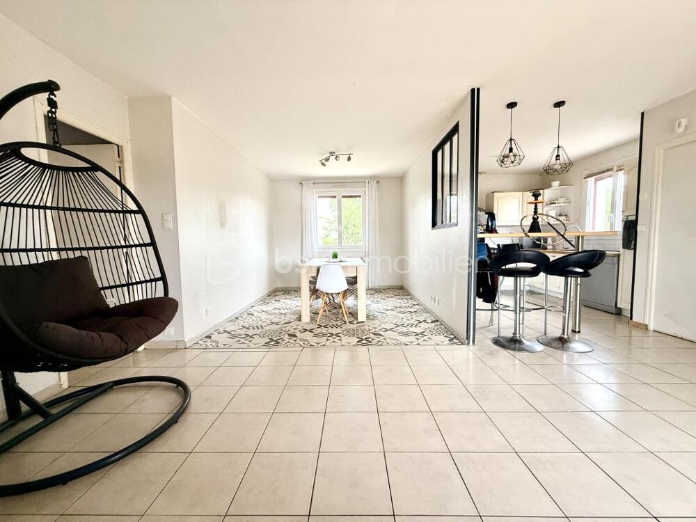 Vente Maison Et si vous pouviez avoir 113 m² habitables, 125 m² de garages et dépendances, et 940 m² de terrain à 20 min de Poitiers ? La villedieu du clain