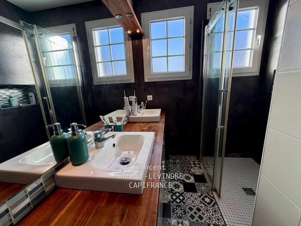 Maison à vendre 7 pièces LES HERBIERS (85)