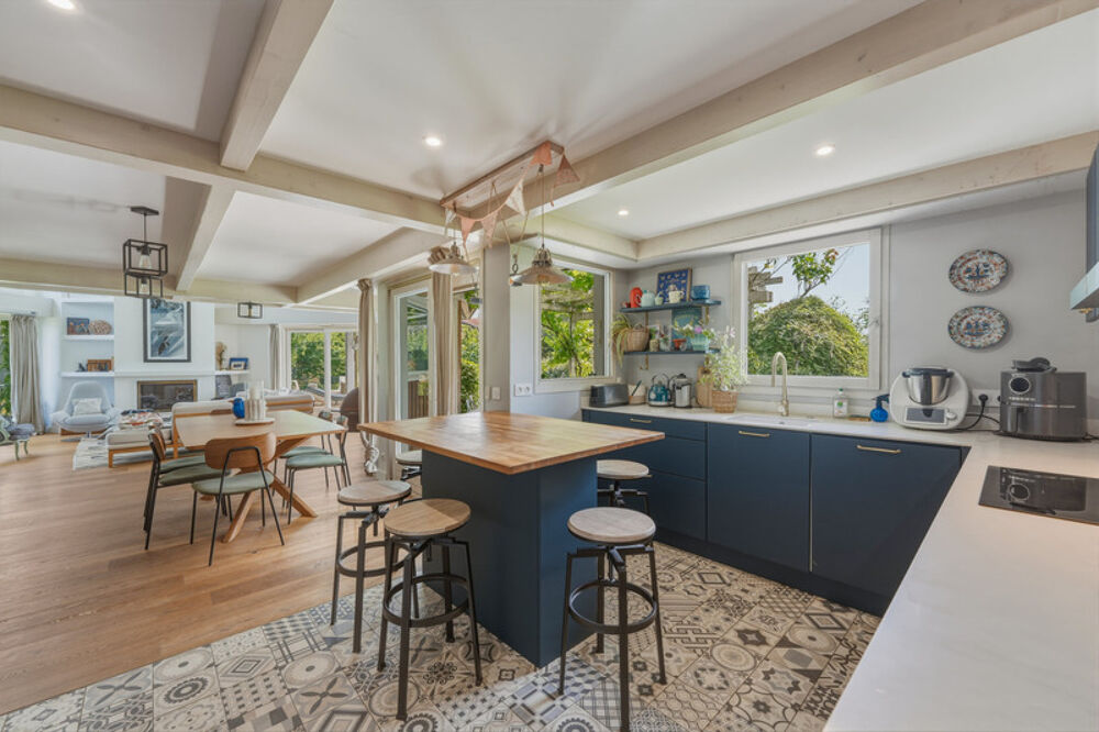 à vendre  Maison Prévessin-Moëns (01280)