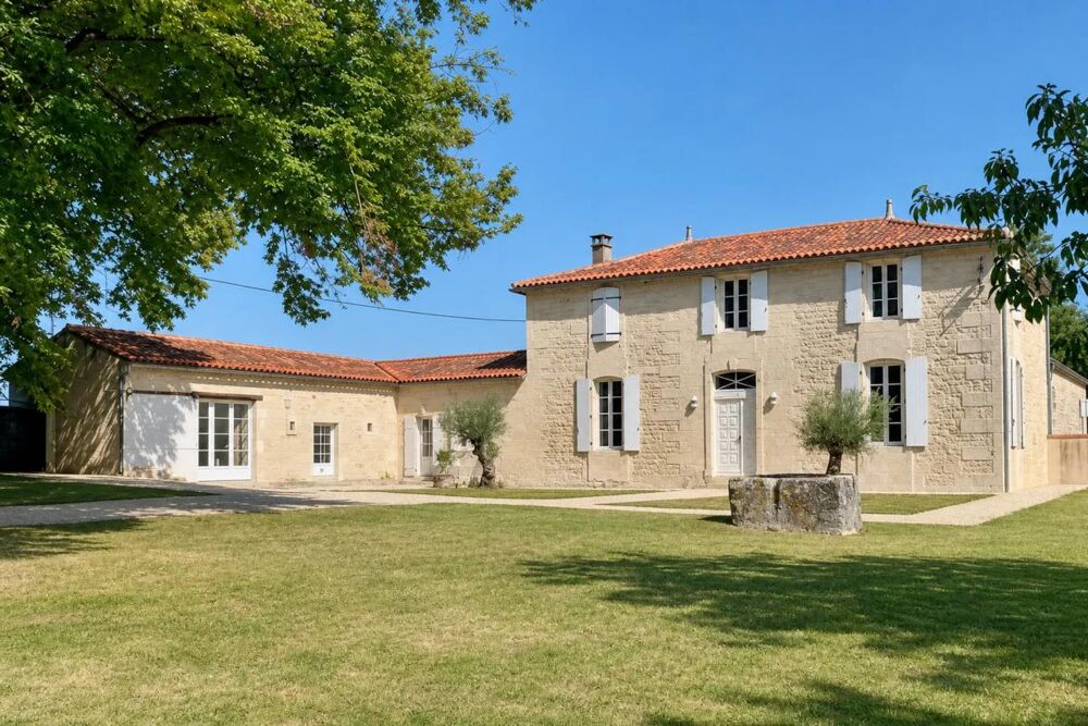 Vente Maison Domaine d'exception 20 pièces à Chermignac Chermignac