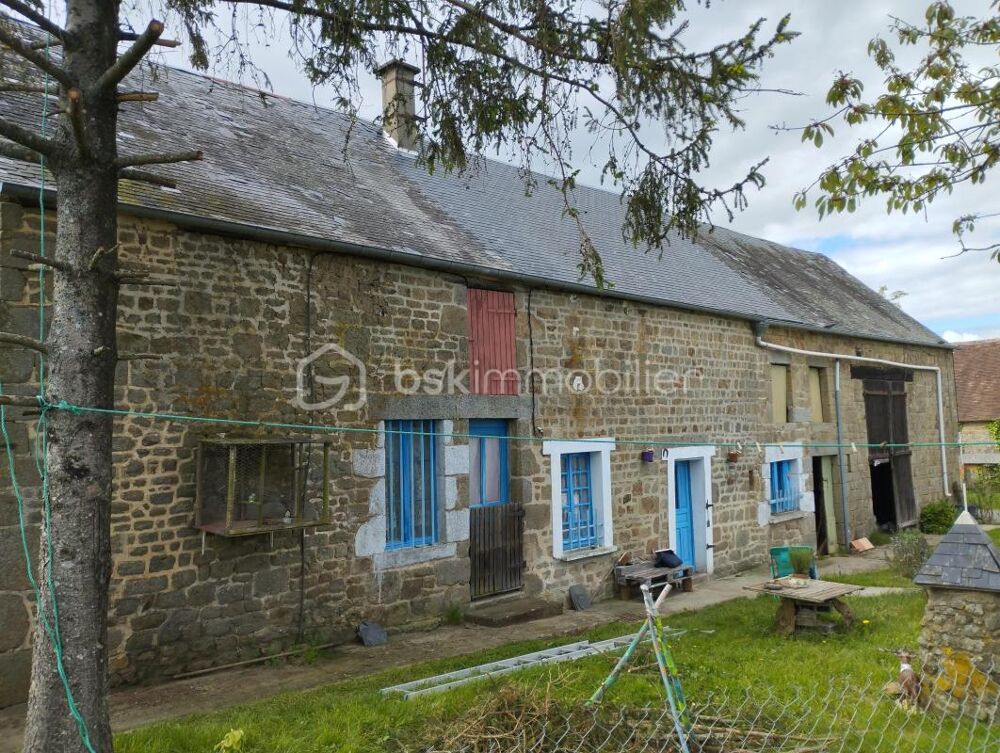 Maison 3 pièces 70 m² · à Carrouges · 70 m² · 33 000 €