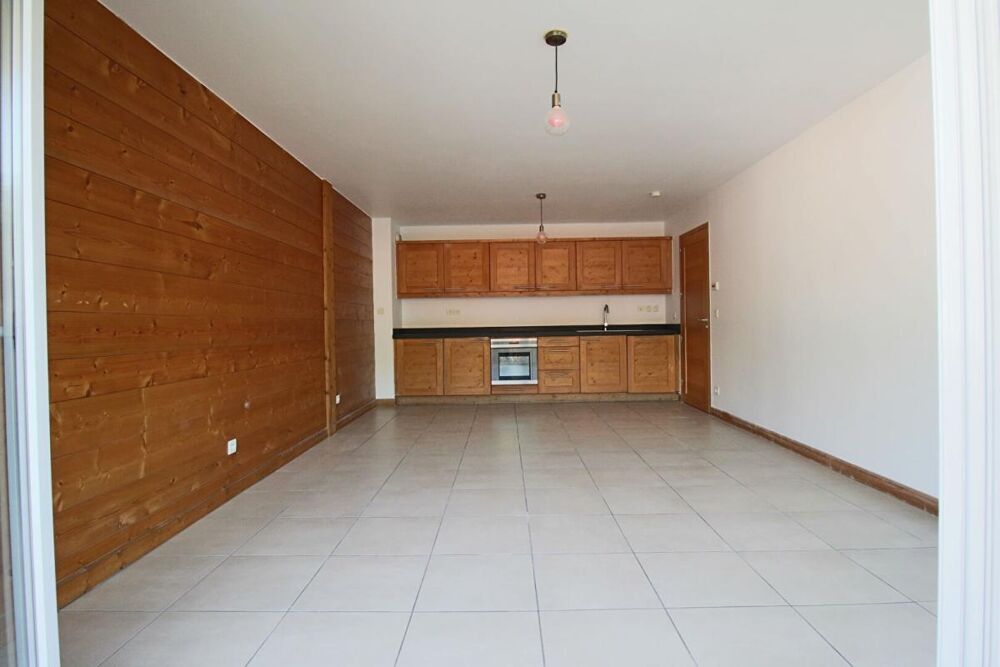 SALLANCHES, CENTRE VILLE APPARTEMENT T3 ,64 M2 275000 euros