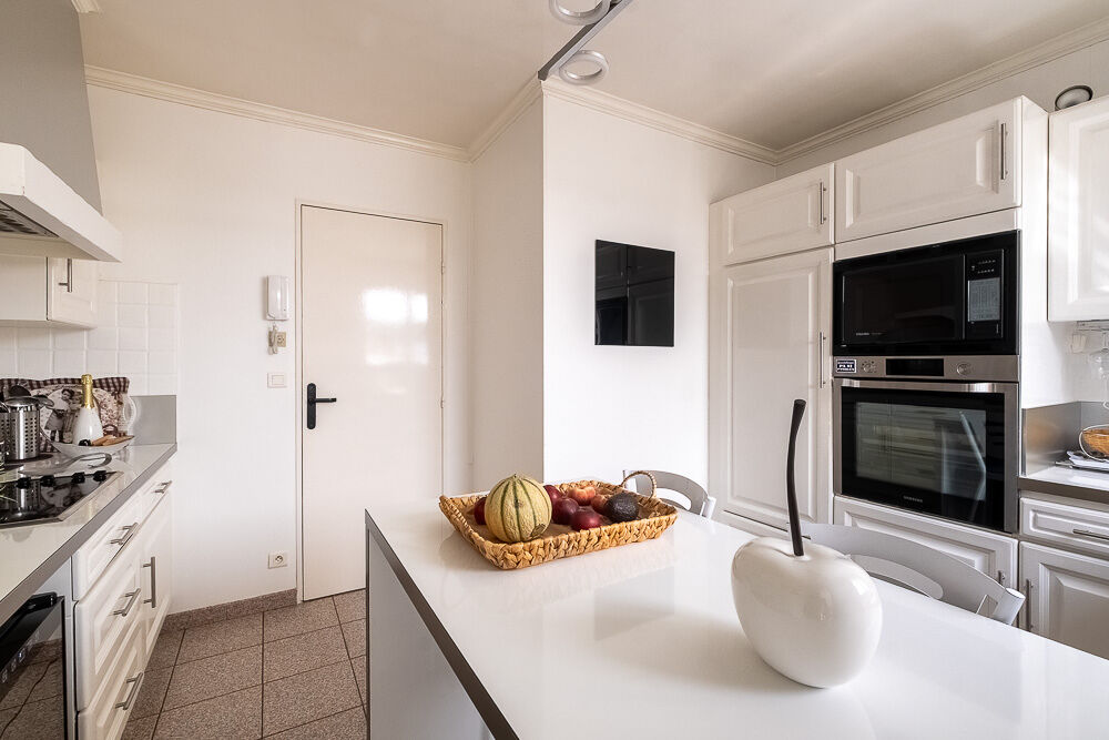 Vente Maison SUPERBE MAISON FAMILIALE DE 140 M2 AU CALME  QUATRE CHAMBRES  JARDIN ET GRANDE PISCINE Merignac