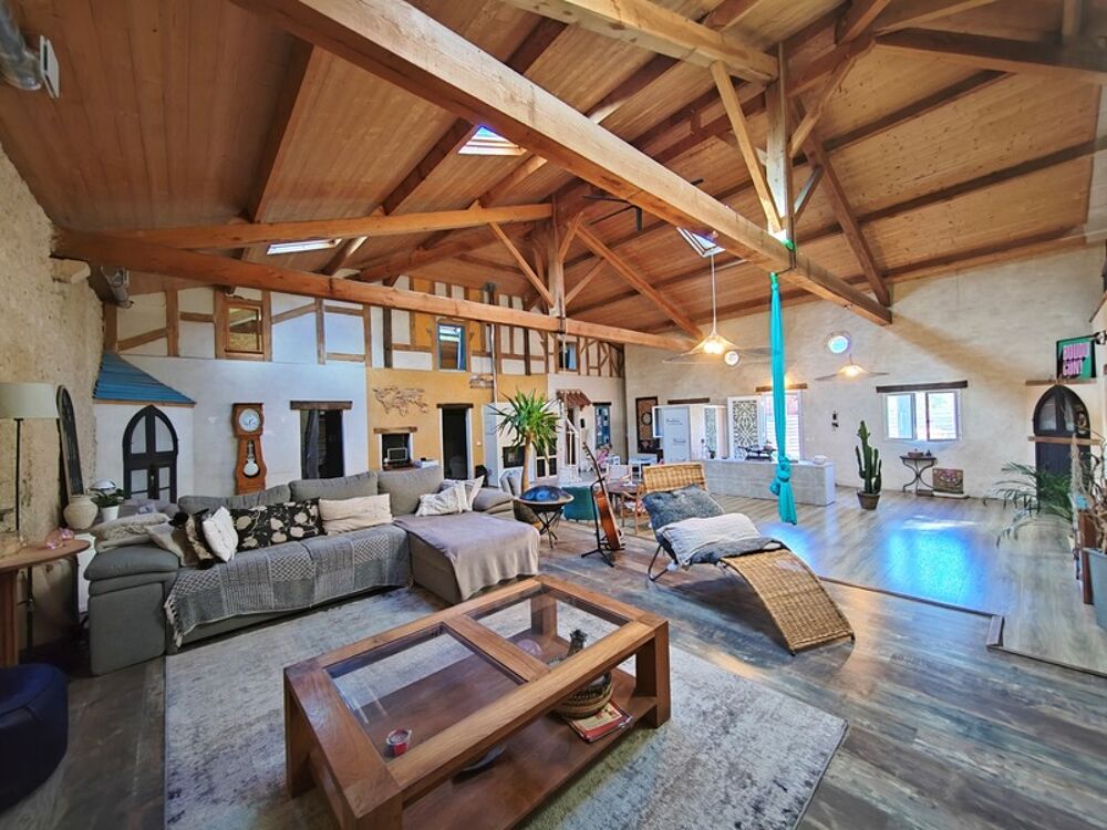 Vente Maison Maison individuelle en Pierre située à Le Brouilh-Monbert Le brouilh monbert