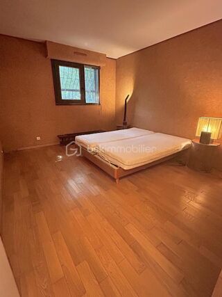  Appartement à louer 4 pièces 111 m²