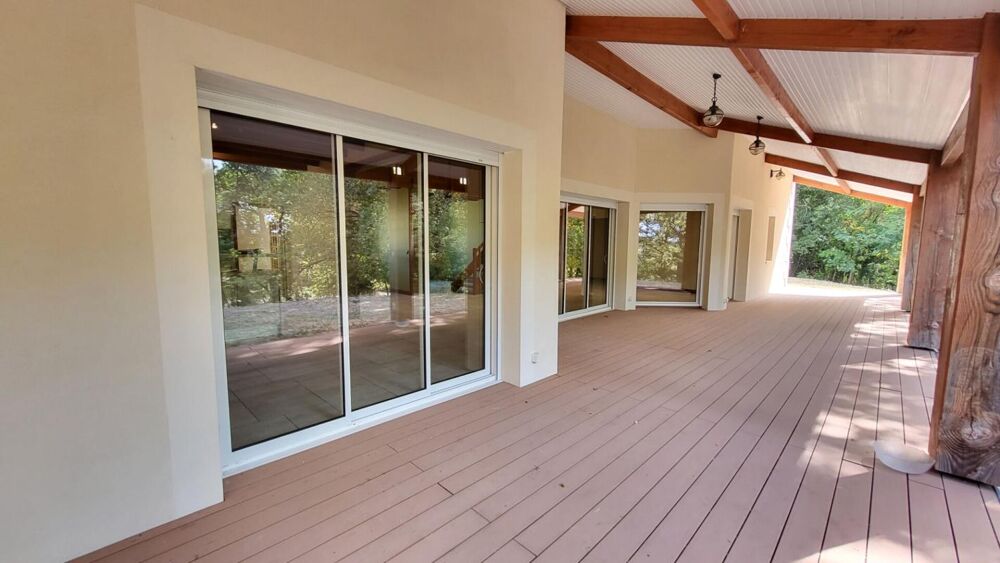 Maison contemporaine atypique 24700 Montpon 8 pièces 161 m2 parcelle 2048 m²