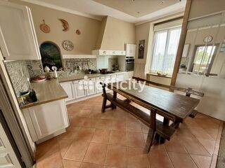  Maison � vendre 8 pi�ces 263 m�