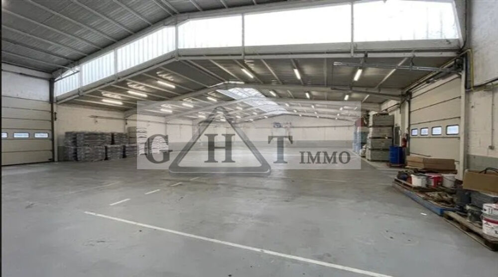   Local d'activités 1050m2 à louer Lagny Sur Marne 