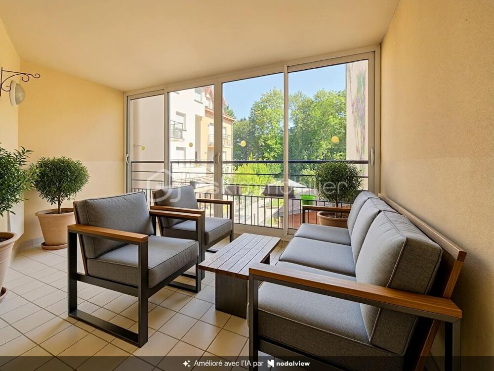 Appartement F3 avec grande loggia de 12m², cave + parking