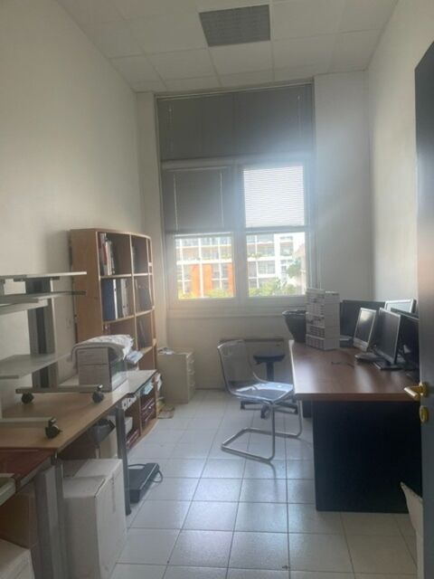   MARSEILLE 12E ARR à vendre Plateau local/bureaux PMR 207m2 + Terrasse SAINT BARNABE VILLAGE 840 000 EUROS 