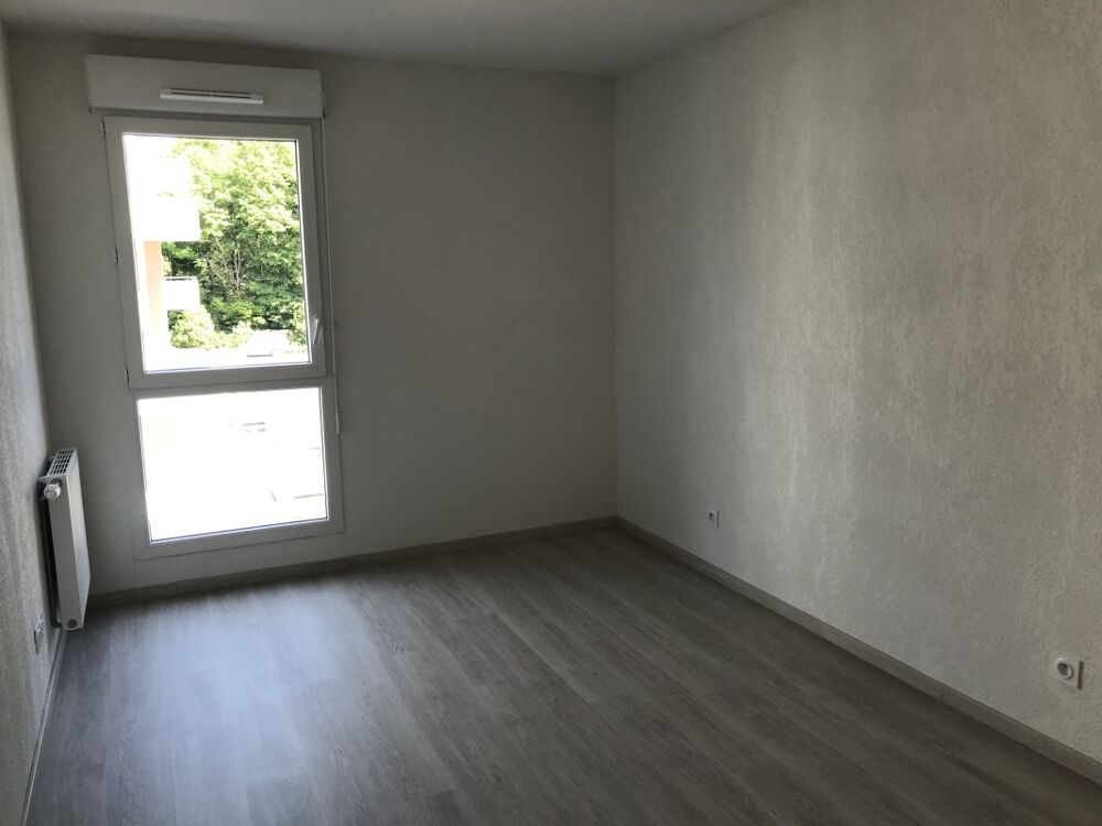 Location Appartement T3 avec parking et balcon à VILLEFONTAINE Villefontaine
