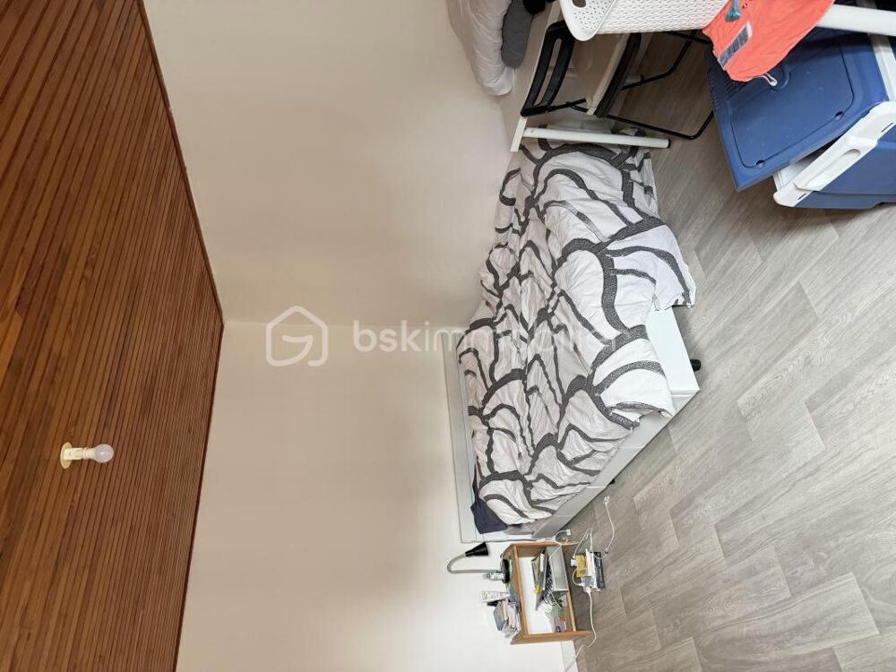 Vente Immeuble Immeuble de rapport - Local commercial avec 2 cellules - 2 appartements T2 Mouaze