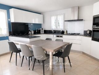  Villa � vendre 7 pi�ces 200 m�