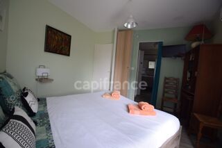 Vente Maison Villa de plain pied - 4 chambres - piscine - terrain de pétanque - garage - cadre naturel privilégié Sainte marthe
